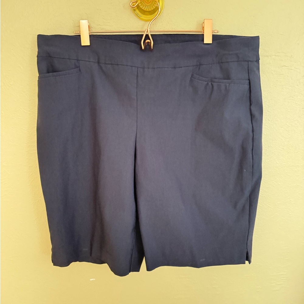 Chico’s Classic Black Women's Shorts